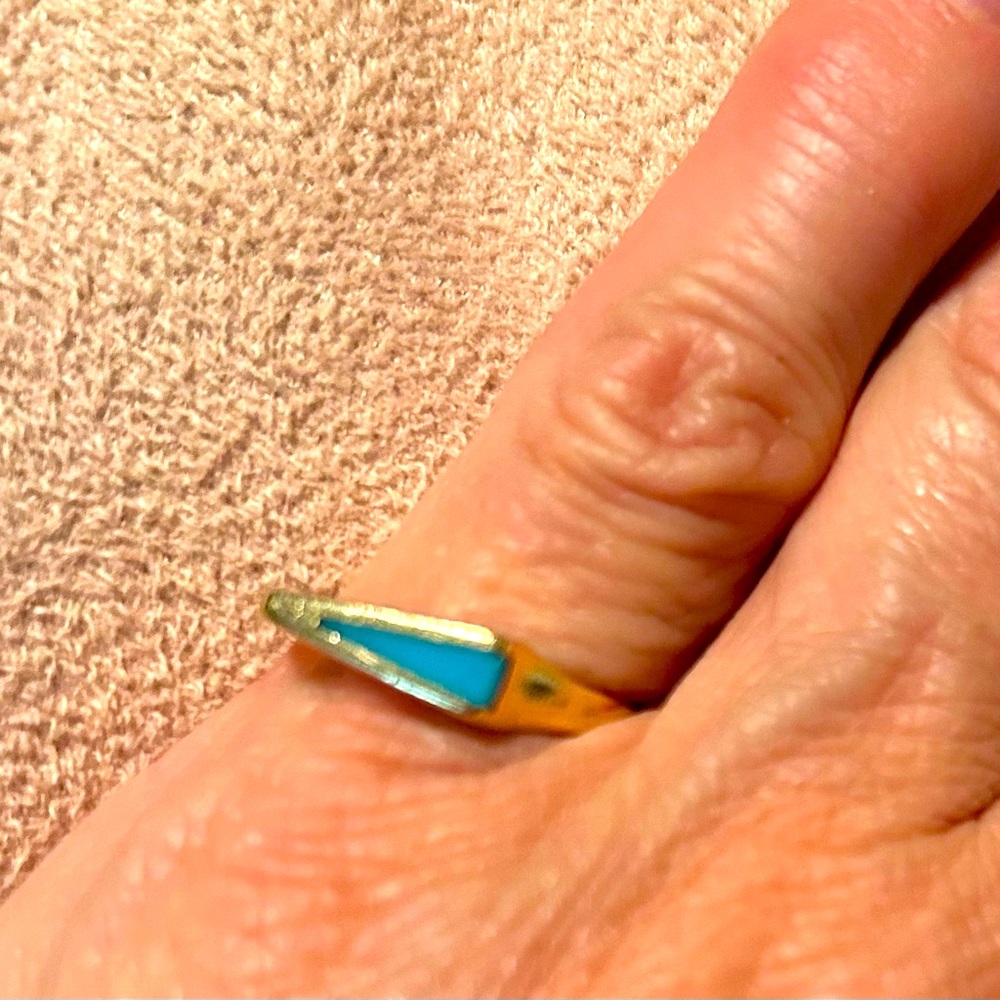 Gold pinkie ring with turquoise from Az.